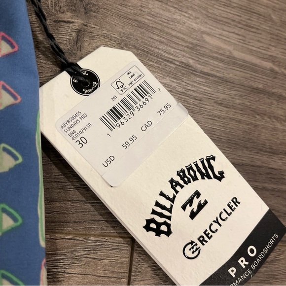 Quicksilver Board shorts Size 30 NWT - Picture 6 of 6